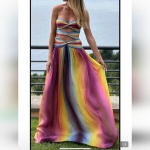 Tie Dye Strapless Maxi Dress - Elegant Gradient Twist Front